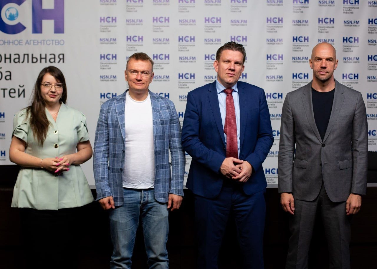 Press conference with six speakers